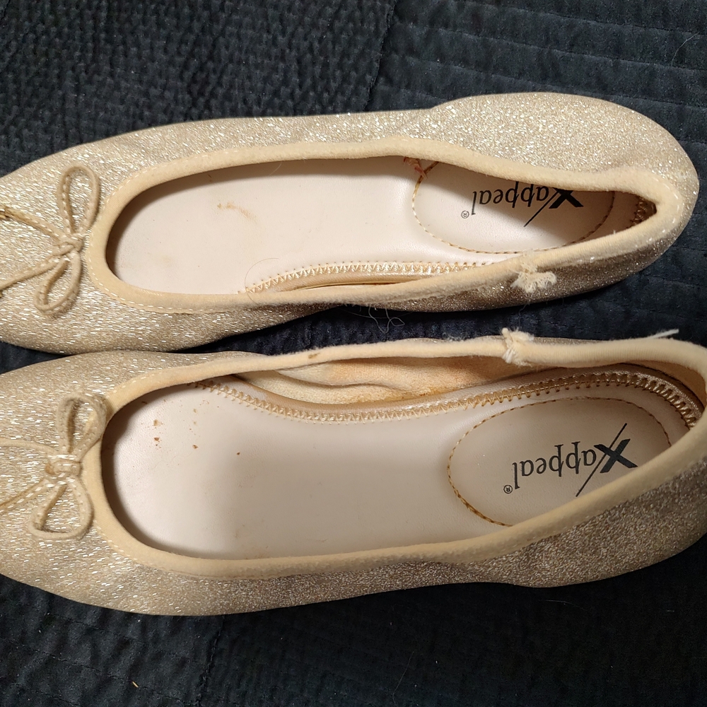 Xappeal Women's Cream Ballet Flats